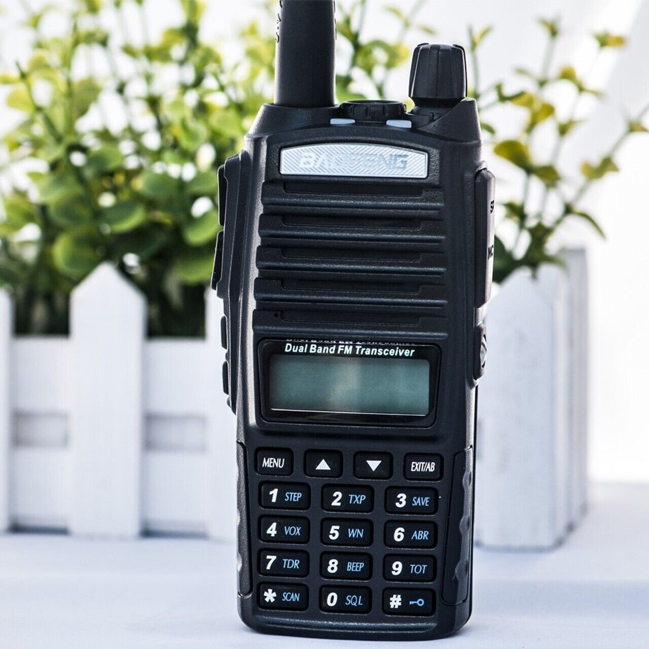 Upgraded BAOFENG UV-82 8W High Power Dual Band VHF/UHF Walkie Talkie + Earpiece