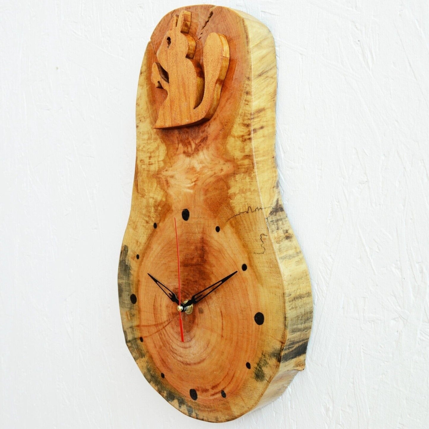 Handmade Rustic Wooden Wall Clock Vintage Round Clock Easy To Install Squirrel